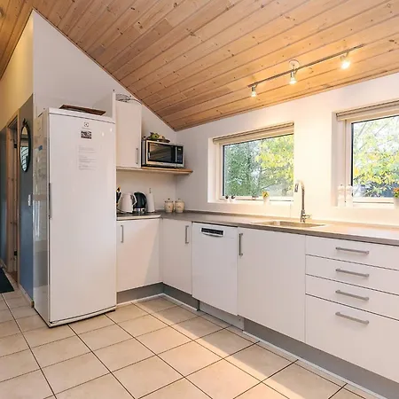 Luxury Retreat With - By Traum Nyaraló Millinge