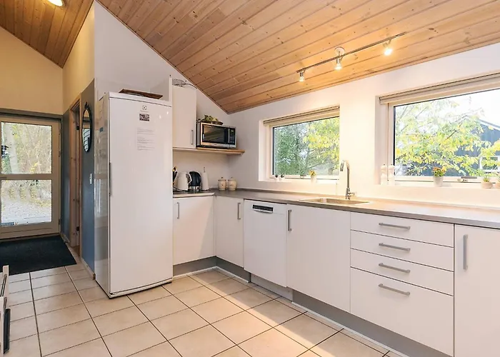 Luxury Retreat With - By Traum 別荘 Millinge