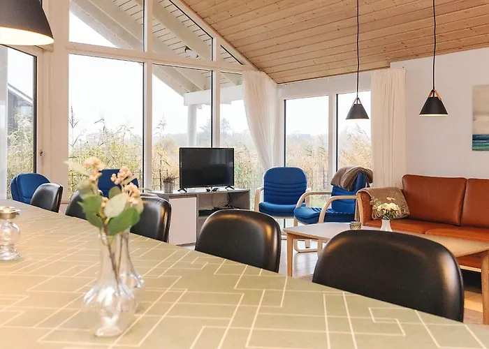 Luxury Retreat With - By Traum 別荘 Millinge