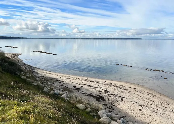 Luxury Retreat With - By Traum Millinge